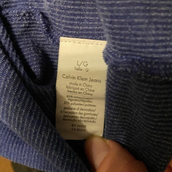 Calvin Klein Jeans Blue V-neck Sweater size Large - Picture 5 of 7